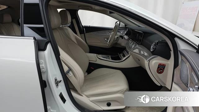 Mercedes-Benz CLS-Class C257 2022 Белый из Кореи, фото 2
