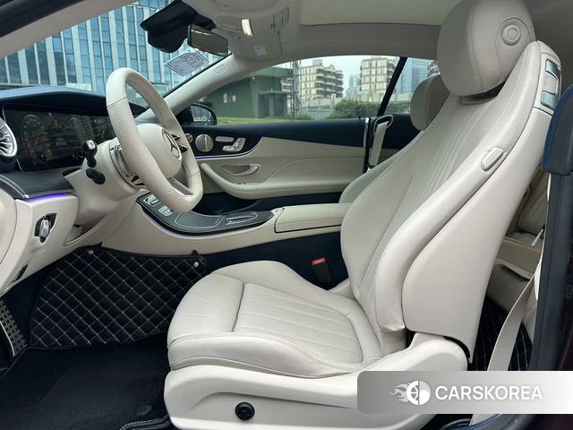 Mercedes-Benz E-Class 2022 Коричневый из Китая, фото 2