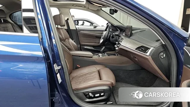 BMW 5 Series (G30) 2021 Синий из Кореи, фото 2