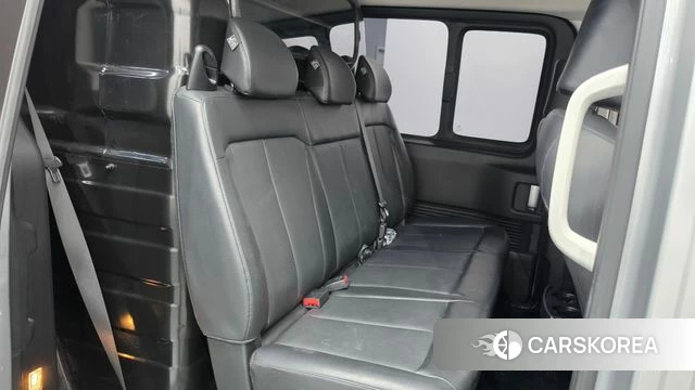 Hyundai Staria 2023 Серебряный из Кореи, фото 2