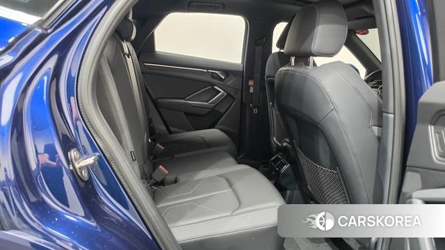 Audi Q3 (F3) 2023 Синий из Кореи, фото 2