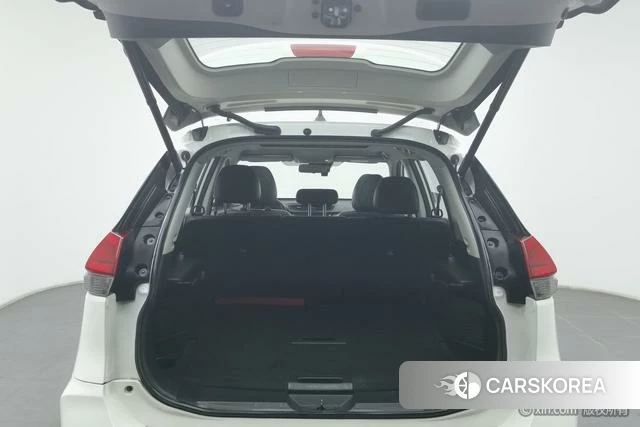 Nissan X-Trail 2020 Белый из Китая, фото 2