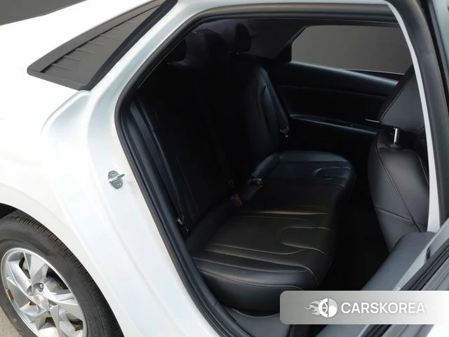 Hyundai Avante (CN7) 2022 Белый из Кореи, фото 3
