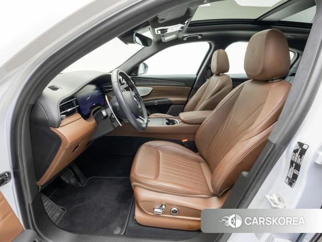 Maserati Grecale 2024 Светло-серебряный цвет из Кореи, фото 2