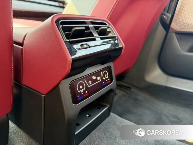 BMW 5 series 2025 Черный из Китая, фото 2