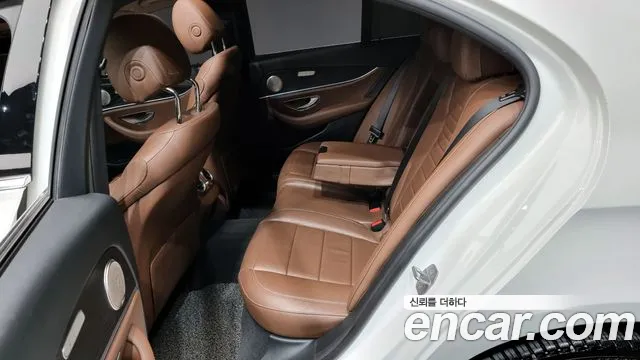 Mercedes-Benz E-Class W213 2018 Белый из Кореи, фото 2