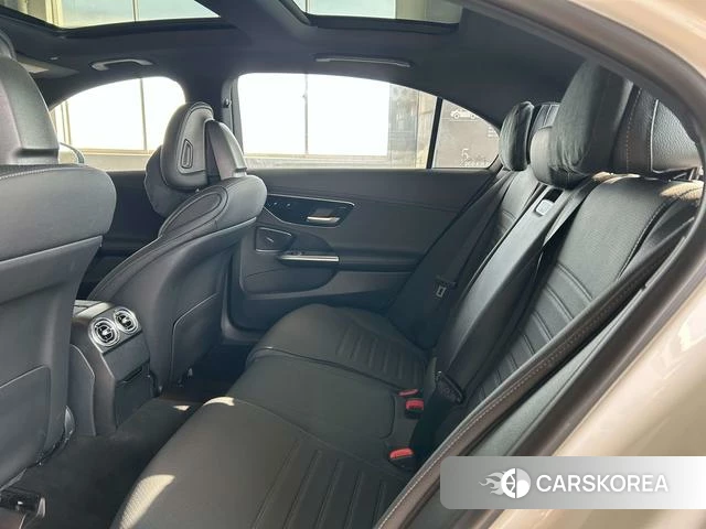 Mercedes-Benz C-class 2024 Белый из Китая, фото 2