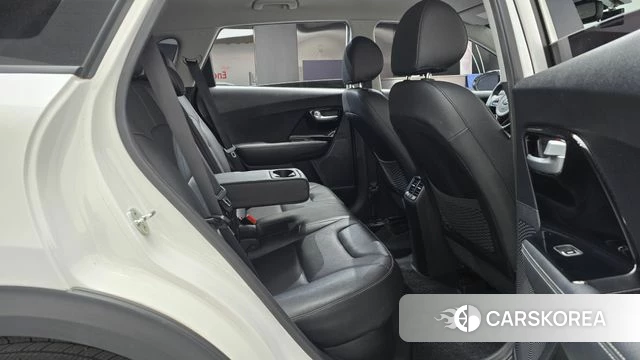 Kia Niro 2018 Белый из Кореи, фото 2