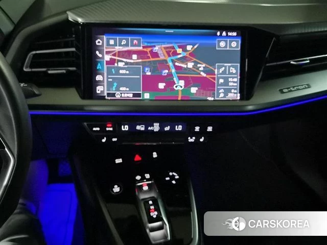 Audi Q4 e-Tron (F4) 2022 Небесно-голубой из Кореи, фото 2
