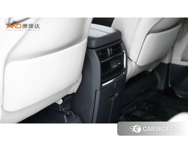 Toyota Alphard 2024 Белый из Китая, фото 2