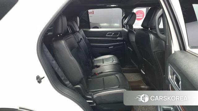 Ford Explorer 2018 Белый из Кореи, фото 2