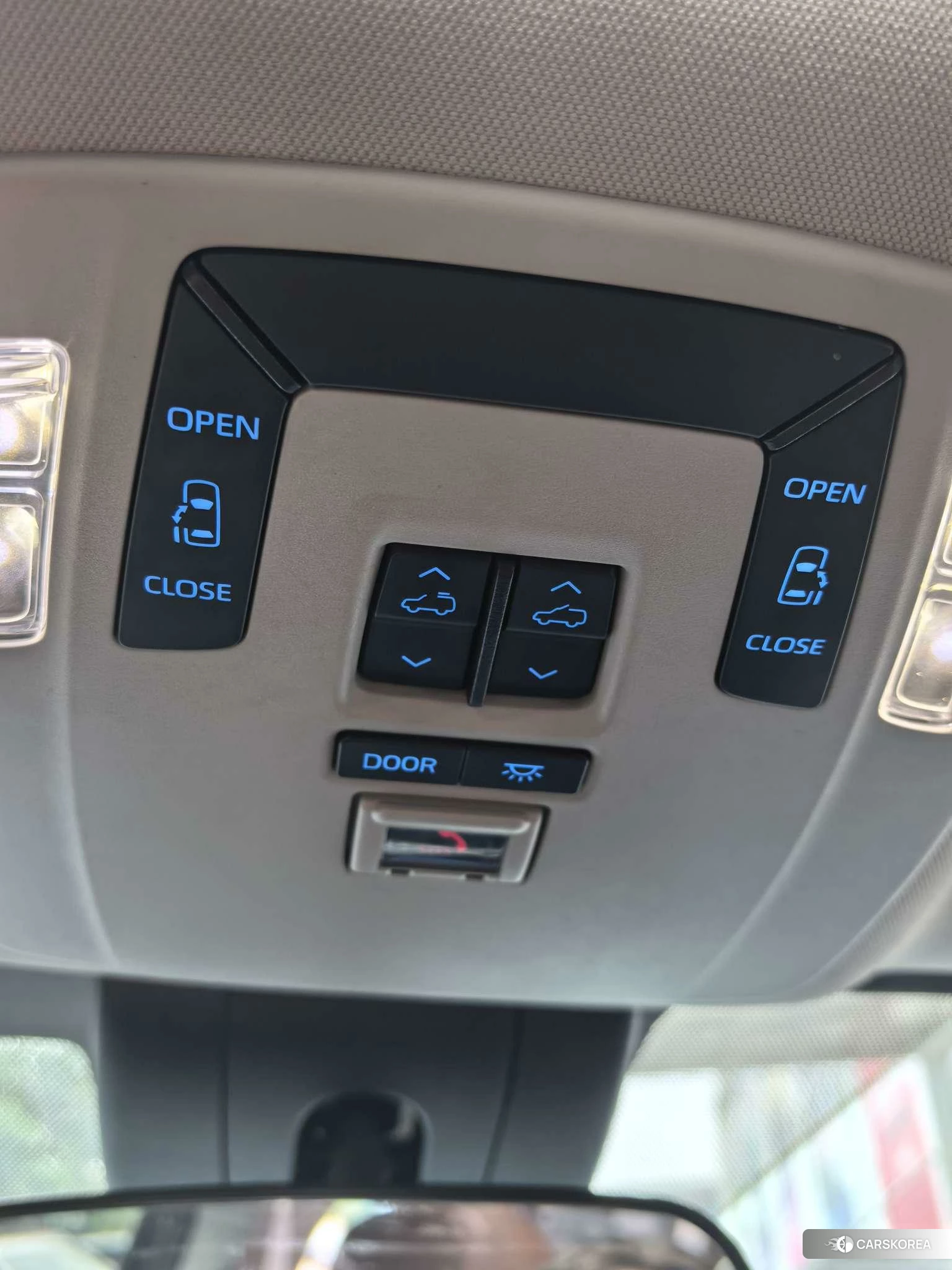 Toyota Sienna 2021 Черный из Китая, фото 2