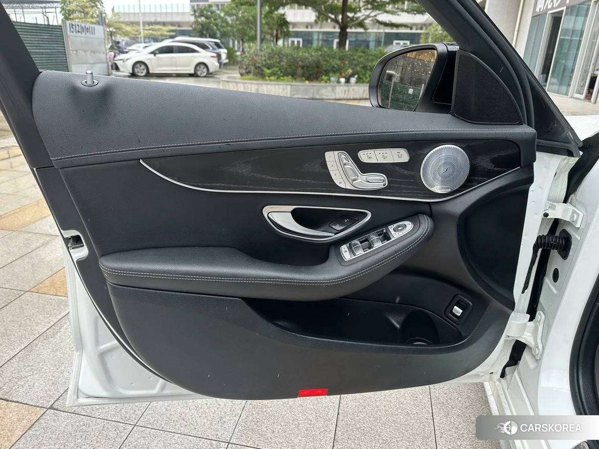 Mercedes-Benz C-class 2020 Белый из Китая, фото 2