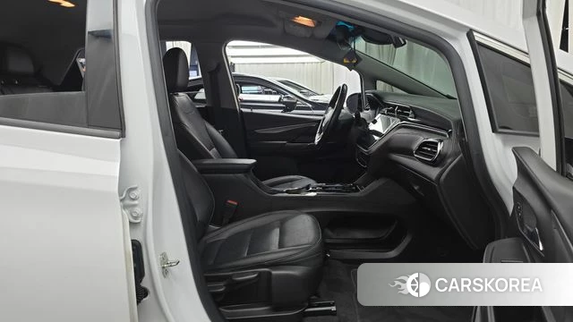 Chevrolet (GM Daewoo) New Bolt EV 2022 Белый из Кореи, фото 2
