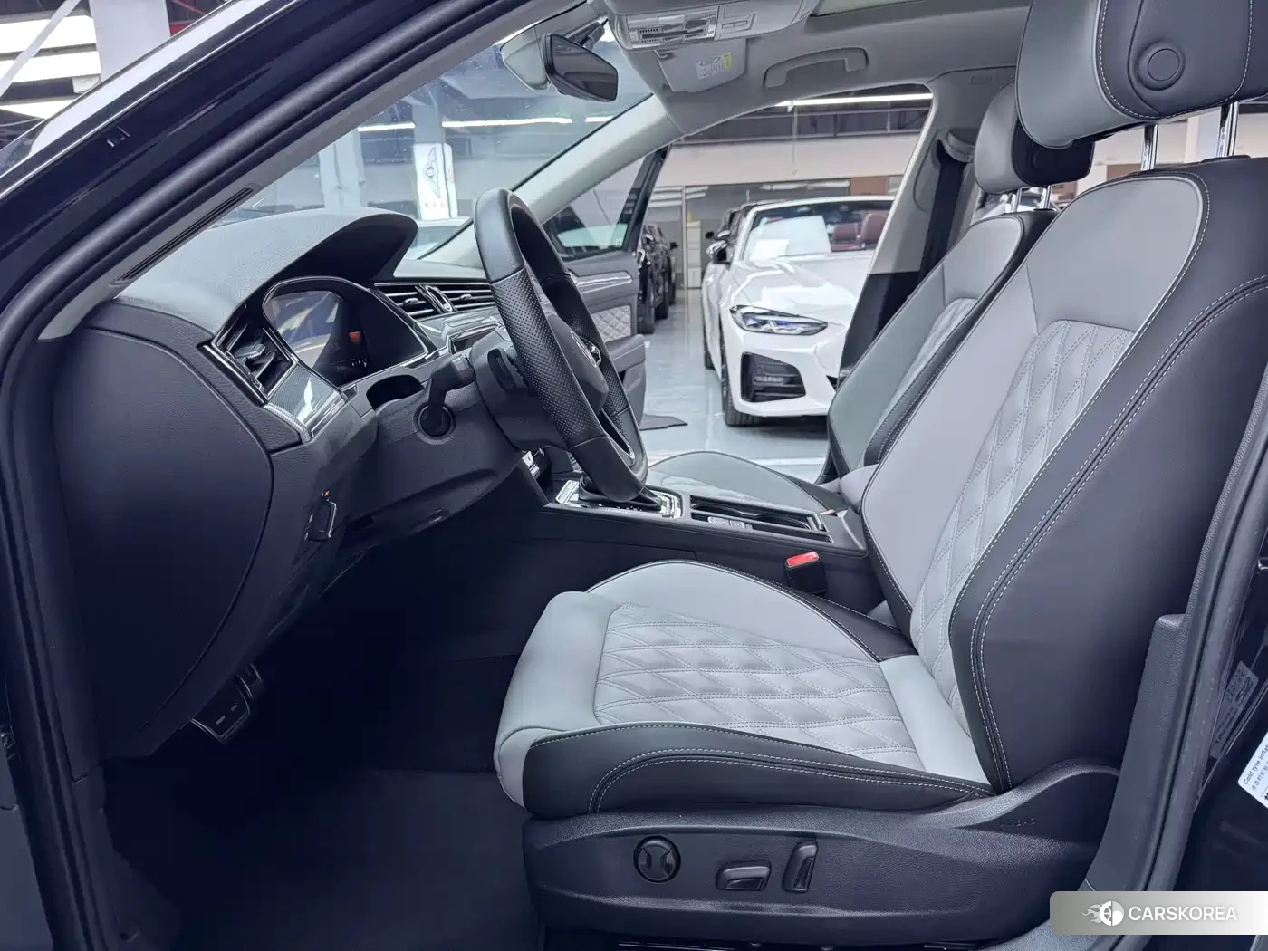 Volkswagen Magotan 2023 Черный из Китая, фото 2