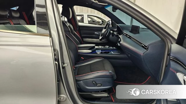 Genesis GV70 2021 Серебристо-серый из Кореи, фото 2