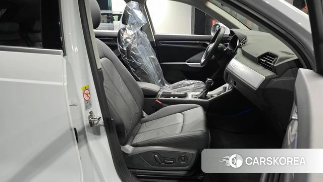 Audi Q3 (F3) 2020 Белый из Кореи, фото 2
