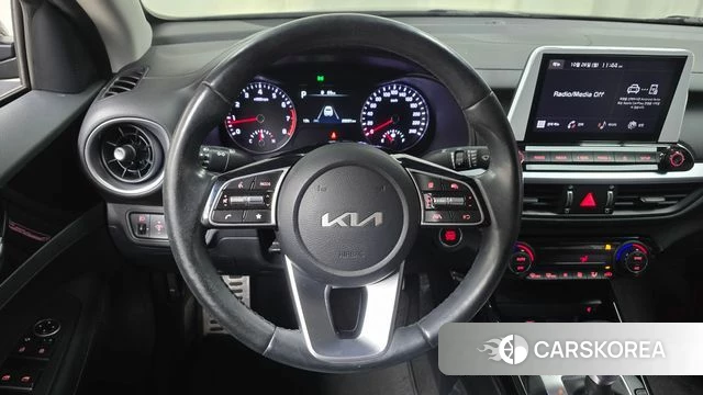 Kia The New K3 2nd generation 2023 Черный из Кореи, фото 2
