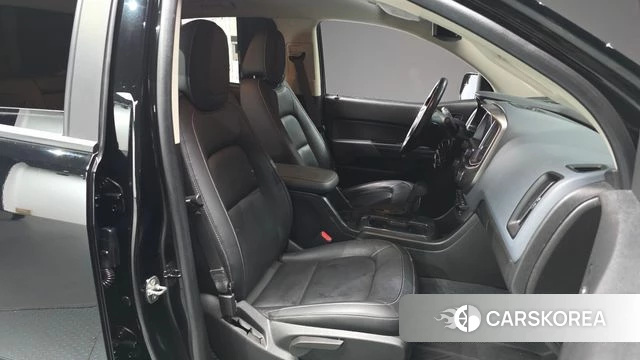 Chevrolet (GM Daewoo) Real New Colorado 2021 Черный из Кореи, фото 2