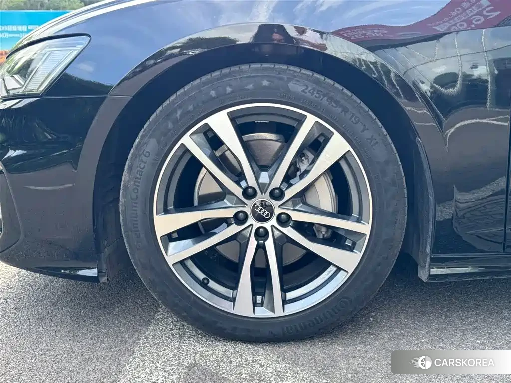 Audi A6 2024 Черный из Китая, фото 2