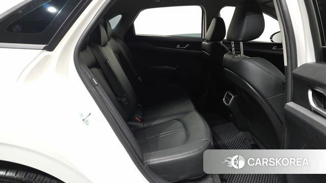 Kia The New K5 3rd generation 2025 Белый из Кореи, фото 2