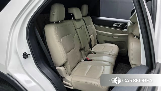 Ford Explorer 2018 Белый из Кореи, фото 2
