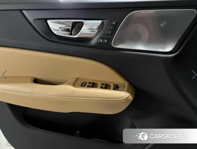 Volvo V60 Cross-Country 2nd Generation 2021 Белый из Кореи, фото 2