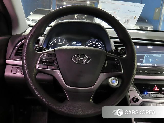 Hyundai Avante AD 2018 Белый из Кореи, фото 2