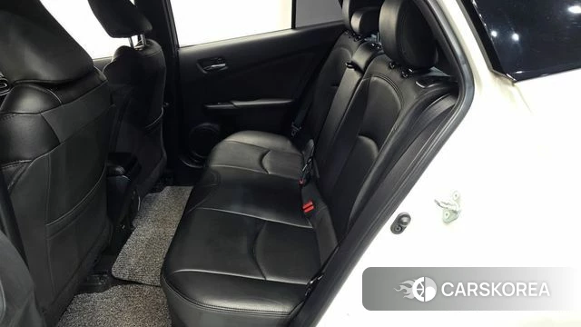 Toyota Prius 4th Generation 2018 Белый из Кореи, фото 2