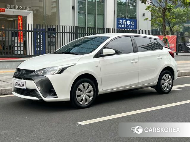 Toyota Yaris L 2021 Белый из Китая, фото 2