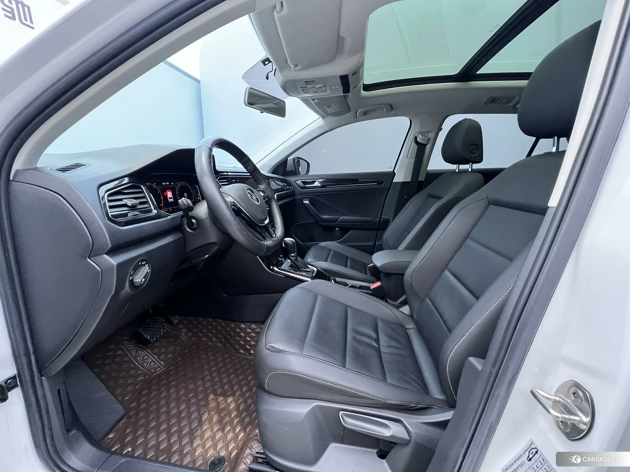 Volkswagen T-Roc 2021 Белый из Китая, фото 2