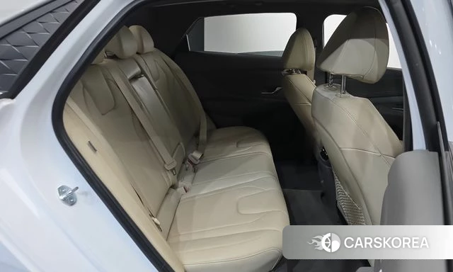 Hyundai The New Avante (CN7) 2023 Белый из Кореи, фото 2