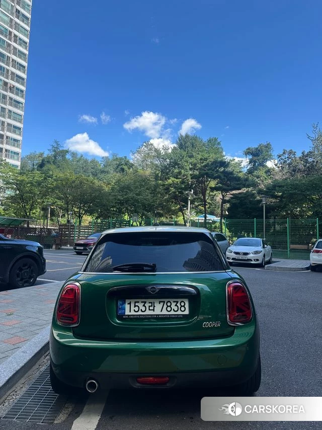 Mini Cooper 2021 Зеленый из Кореи, фото 2