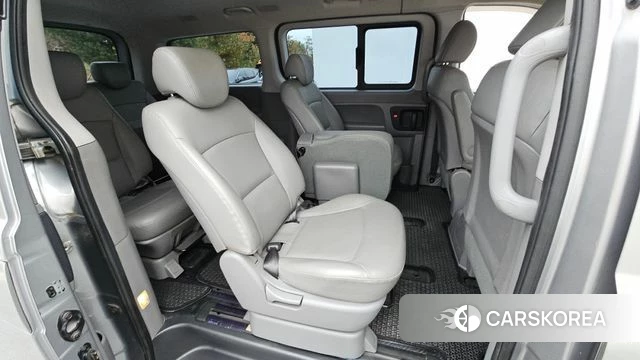 Hyundai The New Grand Starex 2018 Серебристо-серый из Кореи, фото 2
