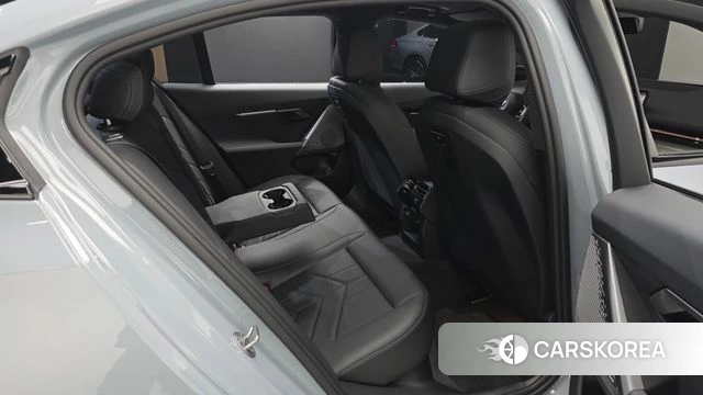 BMW 5 Series (G60) 2024 Небесно-голубой из Кореи, фото 2