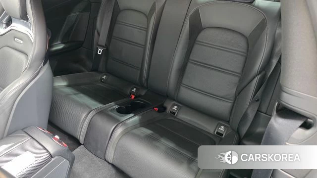 Mercedes-Benz C-Class W205 2018 Белый из Кореи, фото 2