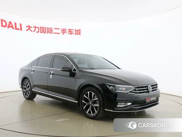 Volkswagen Magotan 2022 Черный из Китая, фото 2