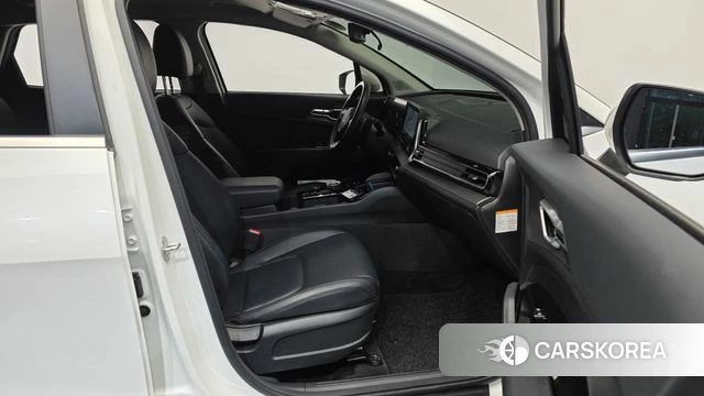 Kia Sportage 5th Generation Hybrid 2022 Белый из Кореи, фото 2