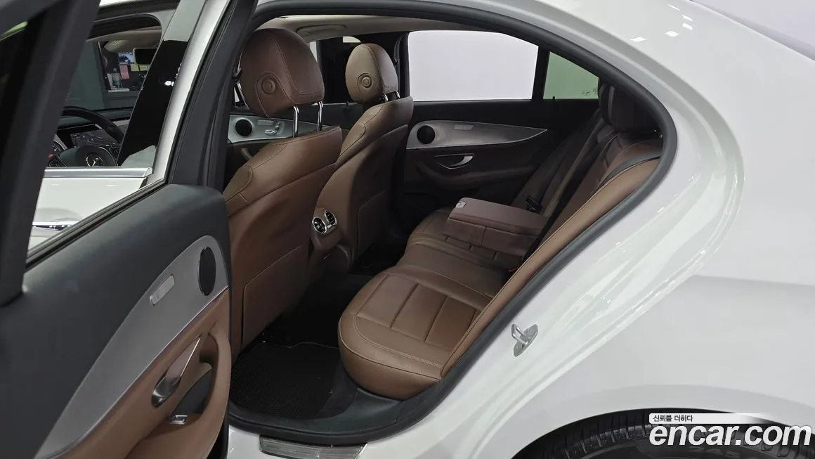 Mercedes-Benz E-Class W213 2018 Белый из Кореи, фото 2