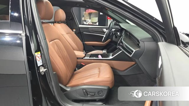Audi A6 (C8) 2023 Черный из Кореи, фото 2