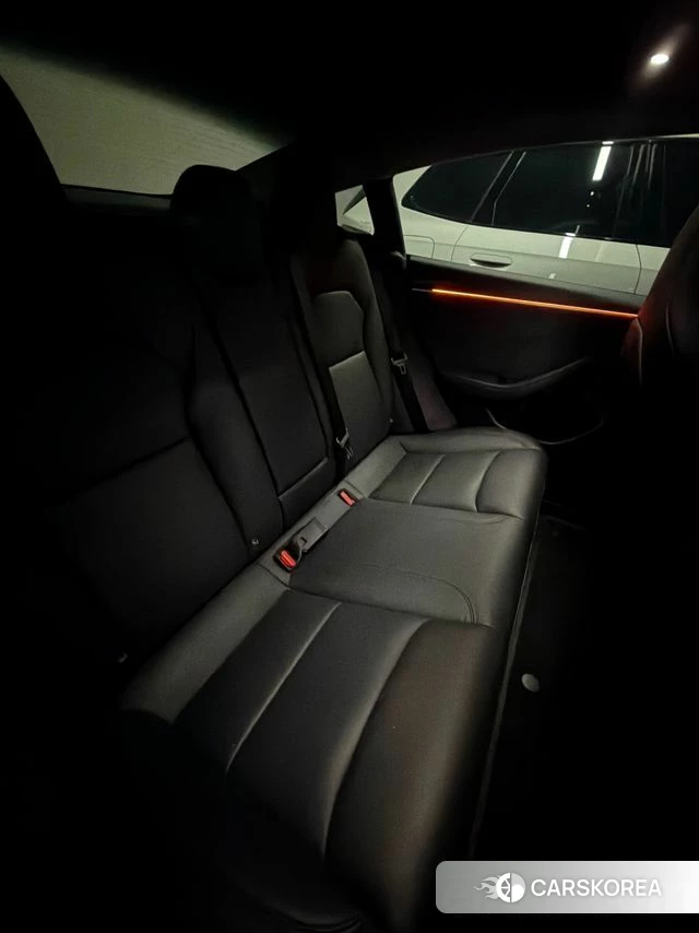 Tesla Model 3 2024 Черный из Кореи, фото 2