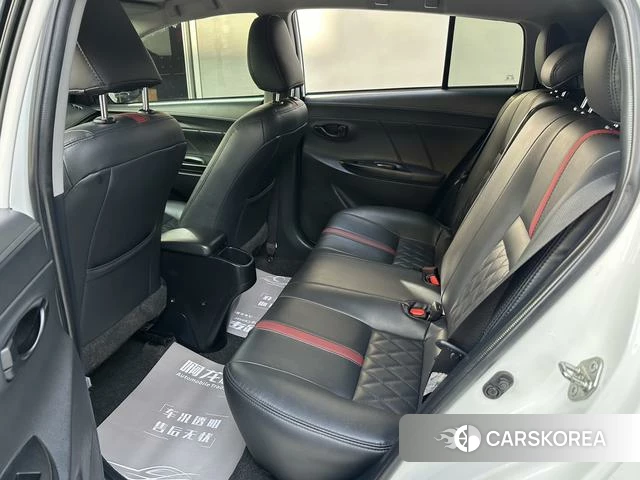 Toyota Yaris L 2021 Белый из Китая, фото 2