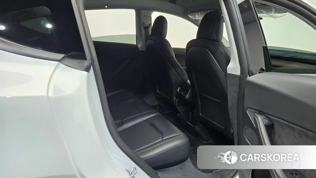 Tesla Model Y 2022 Белый из Кореи, фото 2