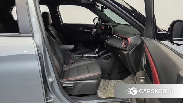 Chevrolet (GM Daewoo) The New Trail Blazer 2024 Серый из Кореи, фото 2