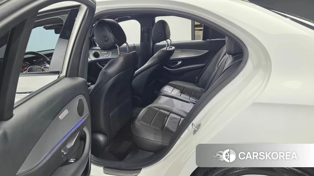 Mercedes-Benz E-Class W213 2020 Белый из Кореи, фото 2