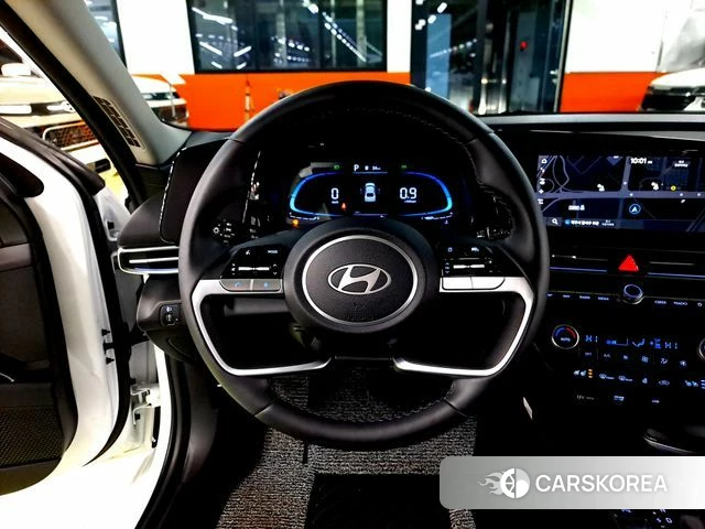 Hyundai The New Avante (CN7) 2025 Белый из Кореи, фото 2