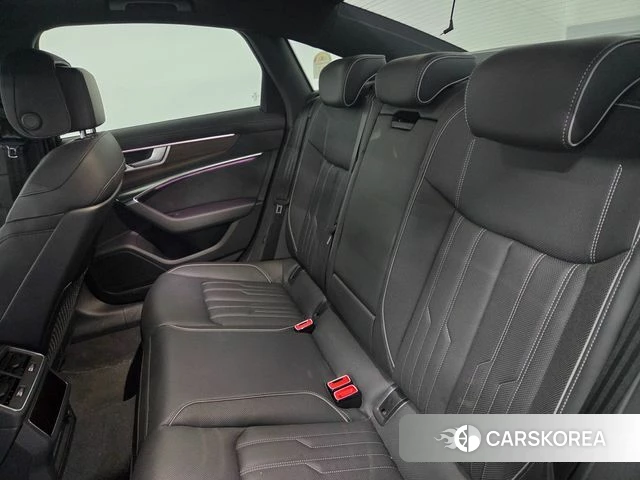Audi A6 (C8) 2025 Белый из Кореи, фото 2