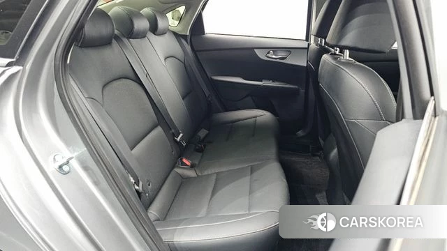 Kia The New K3 2nd generation 2023 Серый из Кореи, фото 2
