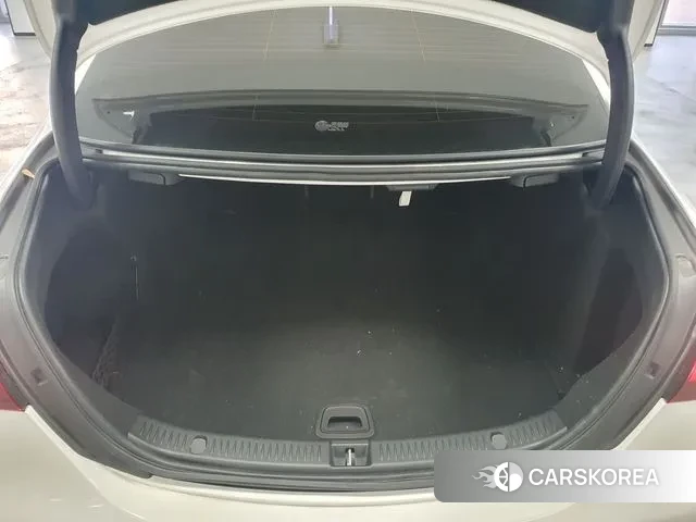 Mercedes-Benz E-Class W213 2023 Белый из Кореи, фото 2