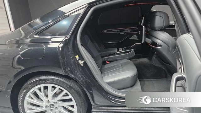 Audi A8 (D5) 2021 Черный из Кореи, фото 2
